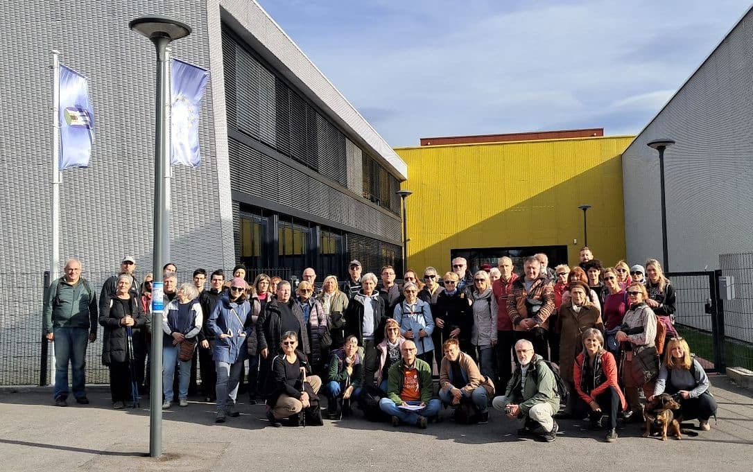 Početak šetnje "Krug oko Bukovca", ispred Osnovne škole Bukovac. [SMK 2025.]