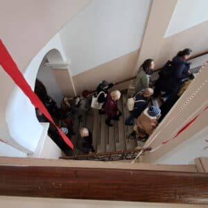 Na stubištu osnovne škole. [DF 2026.]