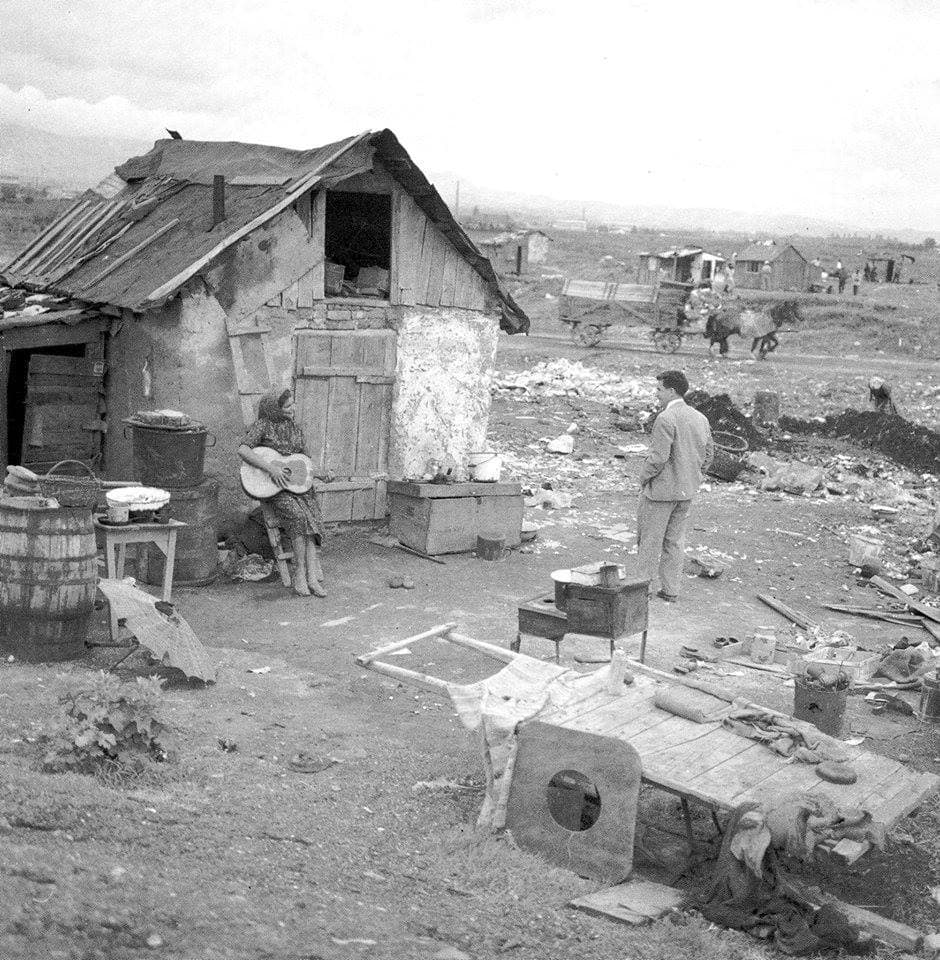 Cigansko naselje na južnom rubu Savice, snimljeno 1957. [FB-ZG 2026.]