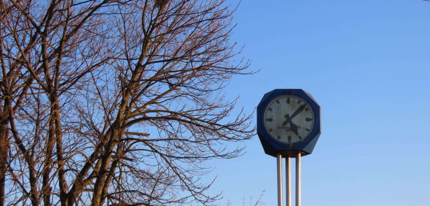 Javni sat uz Savski most. [VR 2026.]