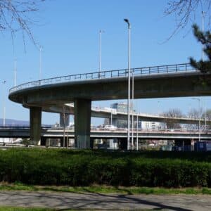 Petlja izbliza. [DF 2026.]