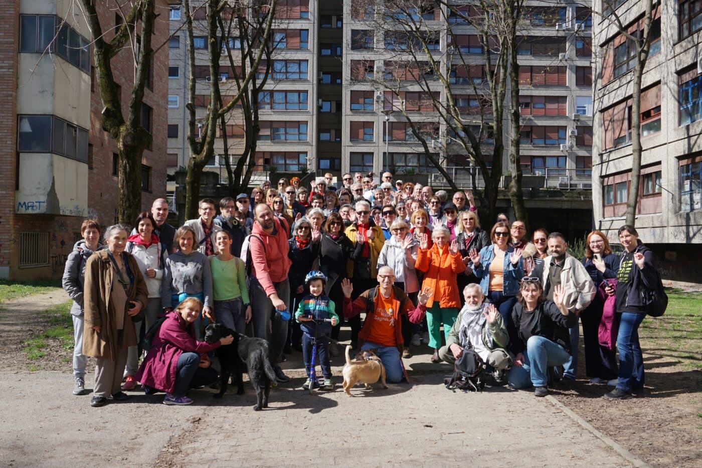 Zajednička fotografija na rubu parka. [DF 2026.]