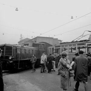 Sudar tramvaja i manevarske lokomotive u Šubićevoj 1968. [FB-ZG 2026.]